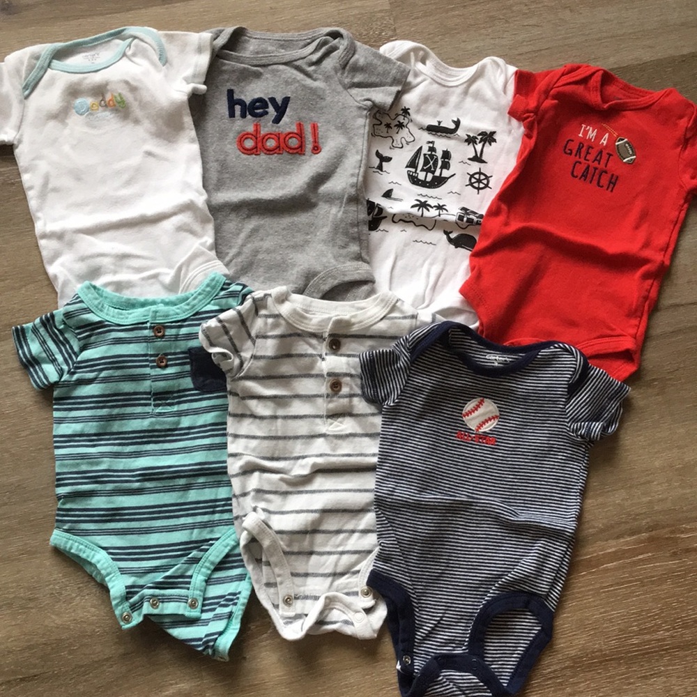 Short sleeve onesies size 3 months